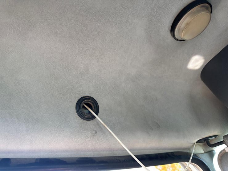 #32746-•-2014-mack-chu-t/a-daycab-truck-tractor-vin:-1m2an07y4em016702-image-71