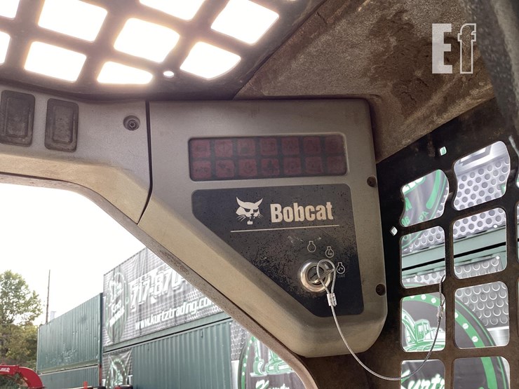 2007-bobcat-t250-image-17