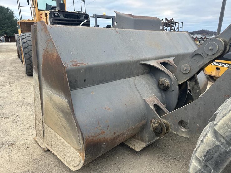 volvo-l220e-image-32