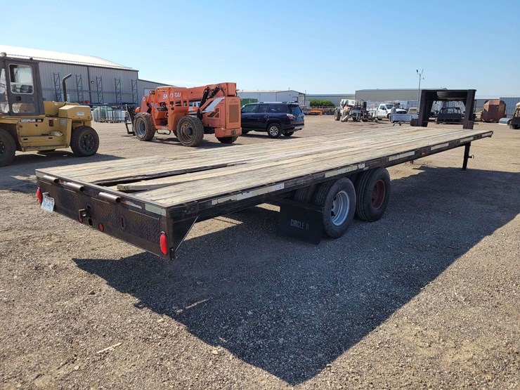 unknown-trailer-image-5