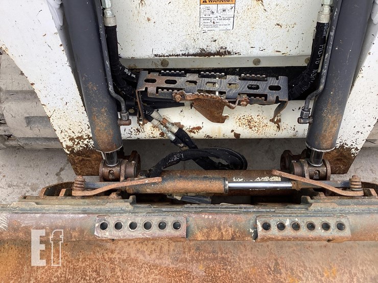 2019-bobcat-t740-image-10