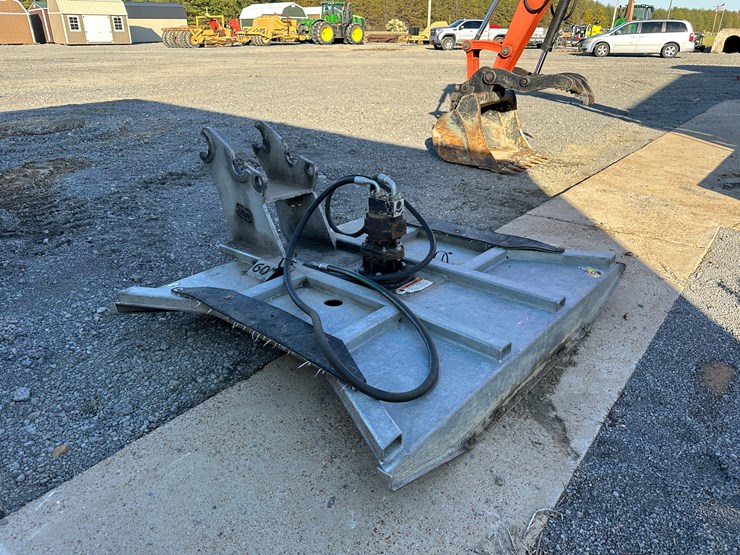 #32831-•-bush-master-60"-excavator-cutter-image-4