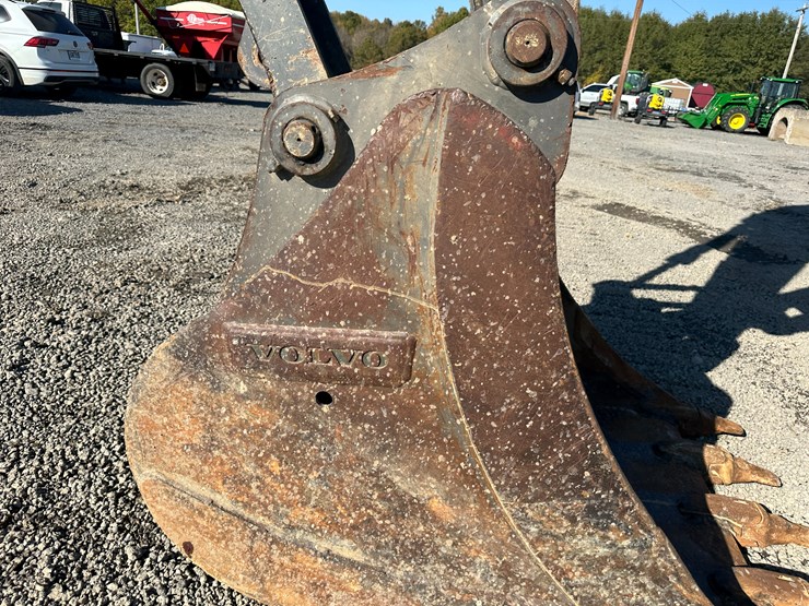 #32825-•-volvo-ec200e-crawler-excavator-image-38