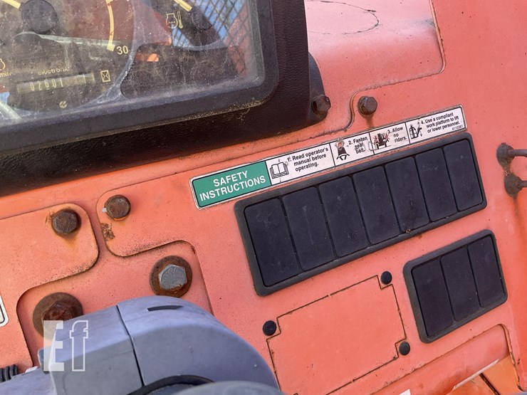 2006-lull-644e-42-image-14