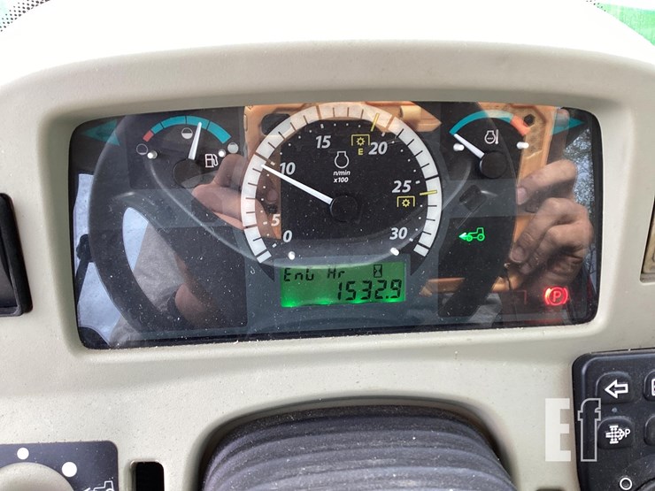 2017-john-deere-4052r-image-15