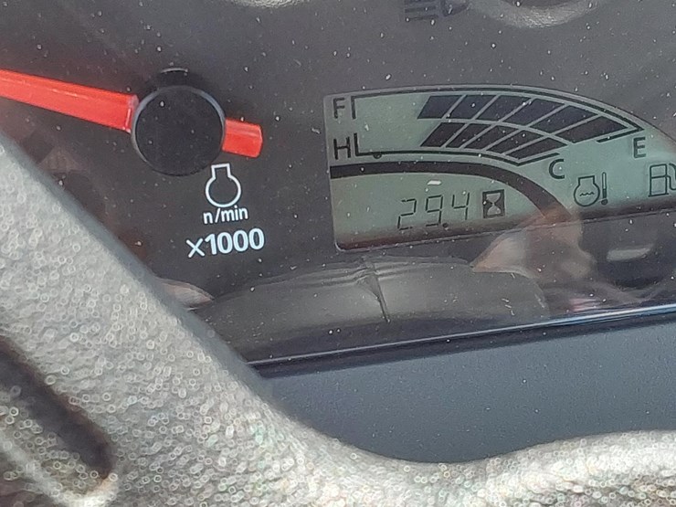 2023-mahindra-1635-hst-image-22