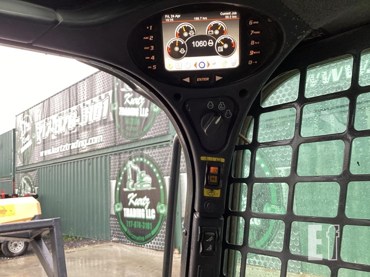 2023-bobcat-t770-image-16