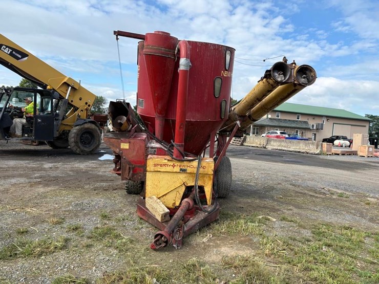 new-holland-355-image-3