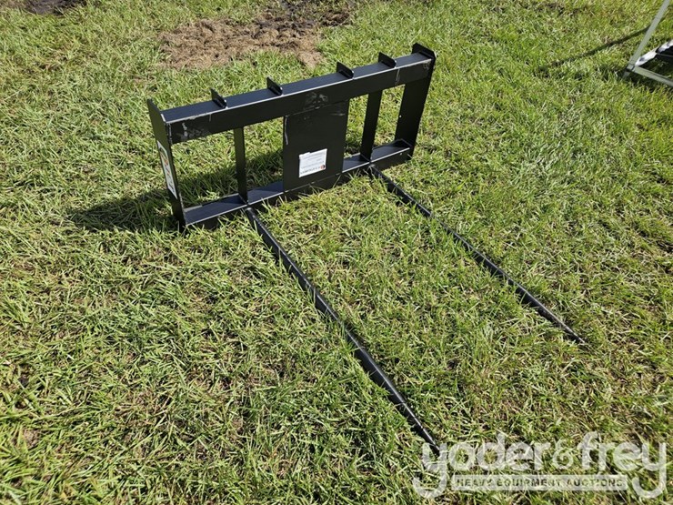 unused-jct-bale-spear-to-suit-skidsteer-image-4