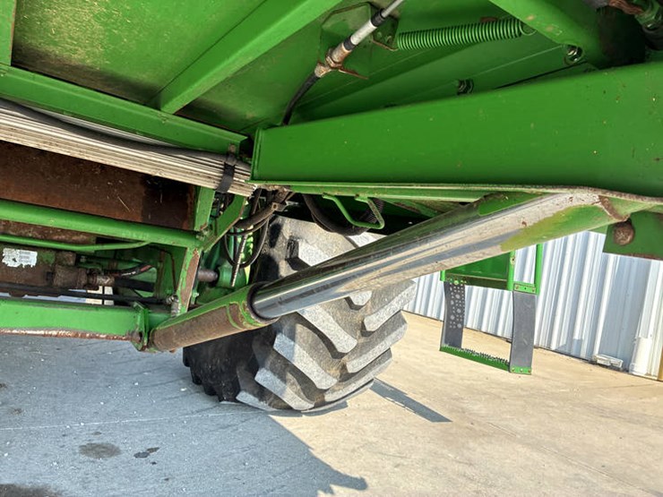 2001-john-deere-9750-image-28