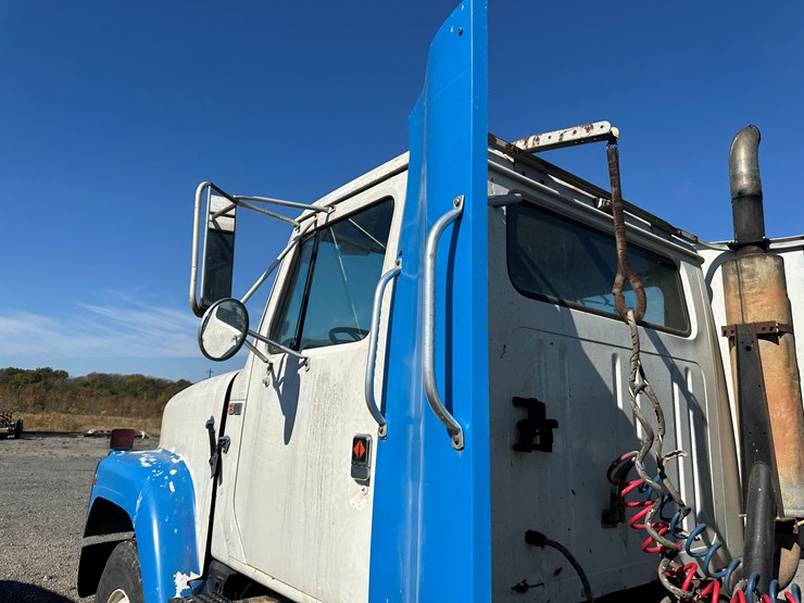 #32744-•-1989-international-f-2575-t/a-daycab-truck-tractor-vin:-1hszjg2r7kh666552-image-35