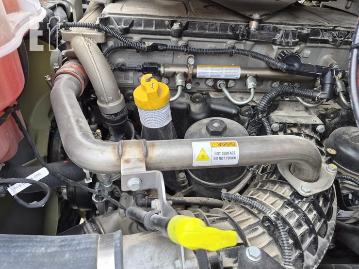 2018-freightliner-cascadia-116-image-28