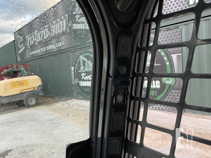 2017-bobcat-s650-image-14