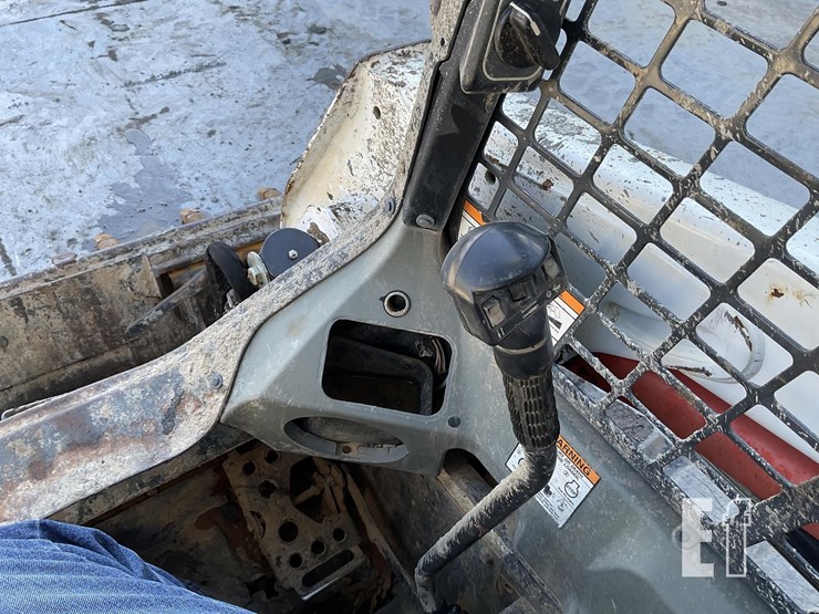 2015-bobcat-t550-image-16