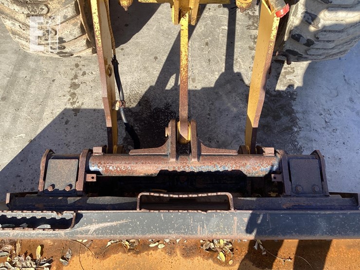 2018-caterpillar-903d-image-10