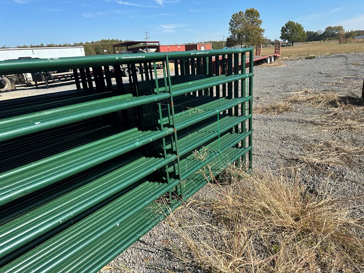 #32801-•-lot-of-(25)-corral-panels-image-5