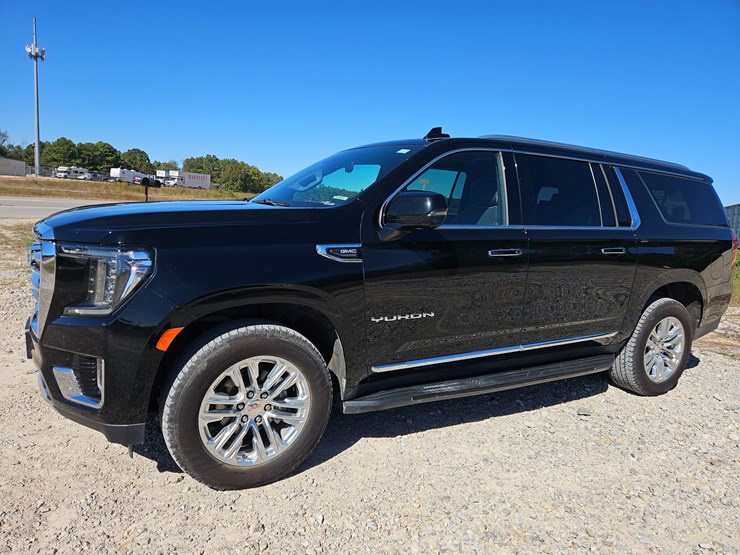 2022-gmc-yukon-xl-image-3