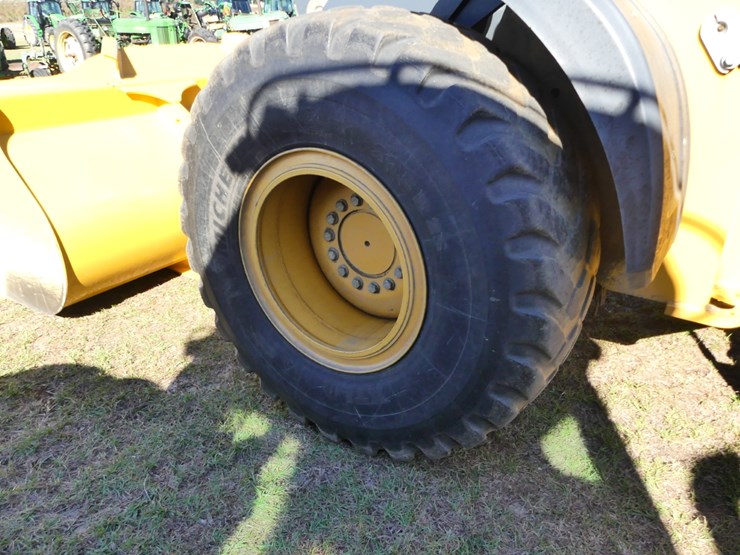 2021-deere-544p-image-14