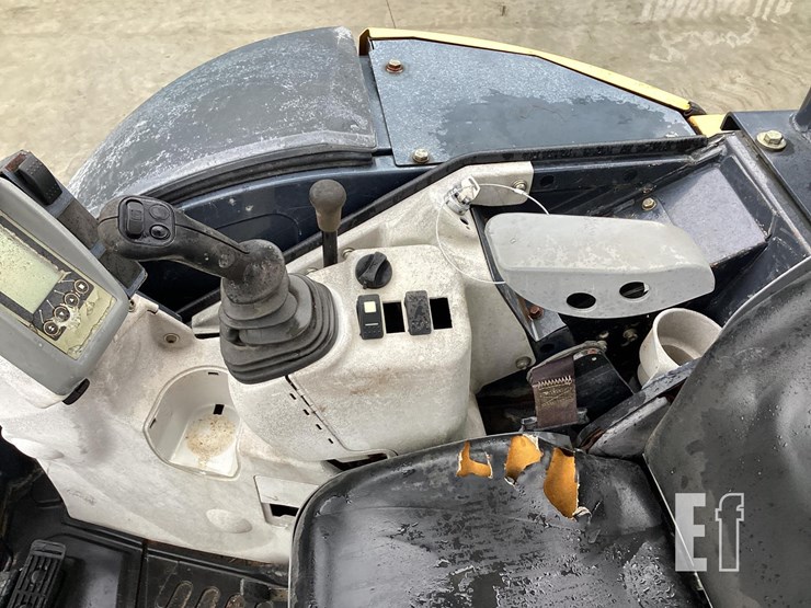 2015-deere-35g-image-16