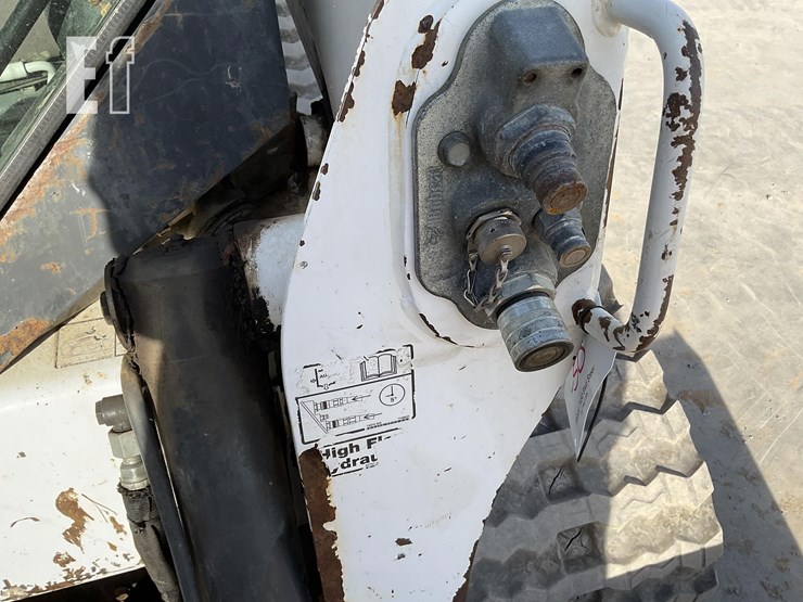 2014-bobcat-t650-image-13