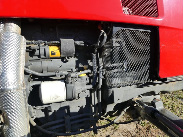 massey-ferguson-4710-image-5