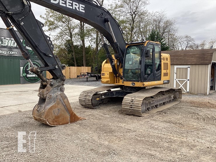 2019-deere-245g-lc-image-8