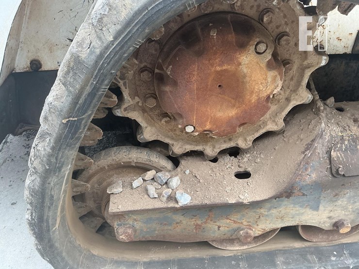 2019-bobcat-t590-image-12