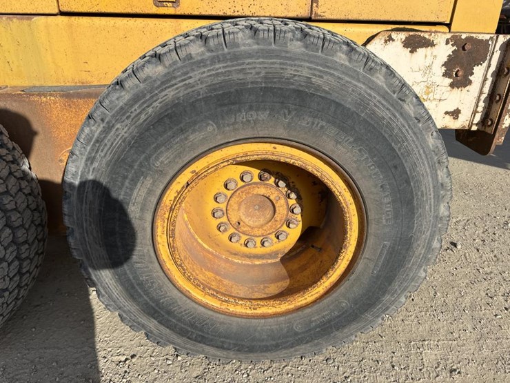 1989-john-deere-6-image-51