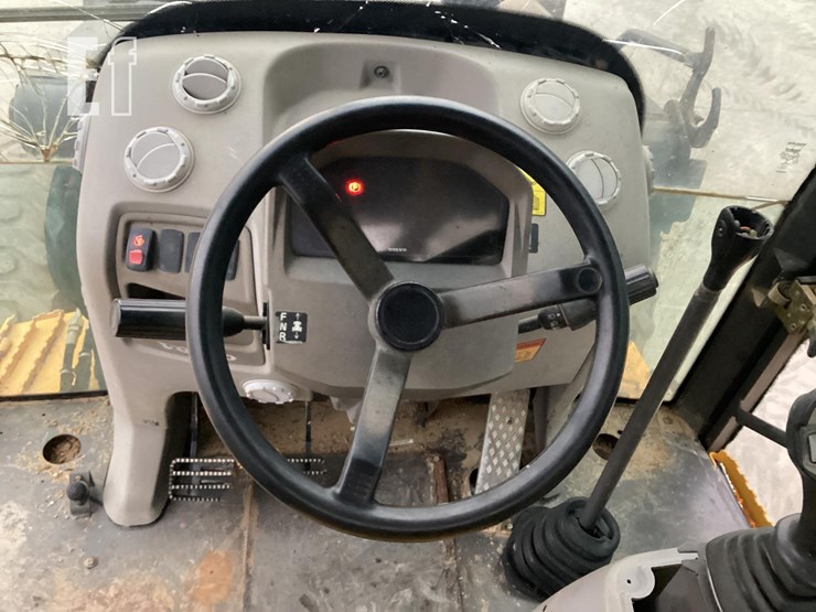 2012-volvo-bl70b-image-18