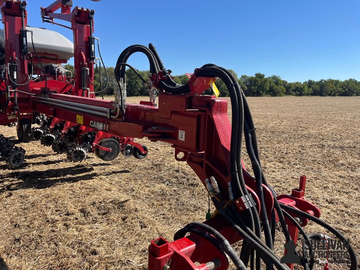 2023-case-ih-2150-image-13