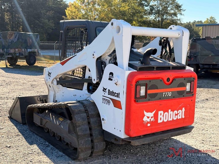 2022-bobcat-t770-image-4