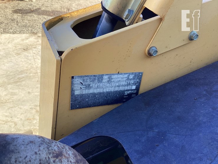 2008-caterpillar-256c-image-19