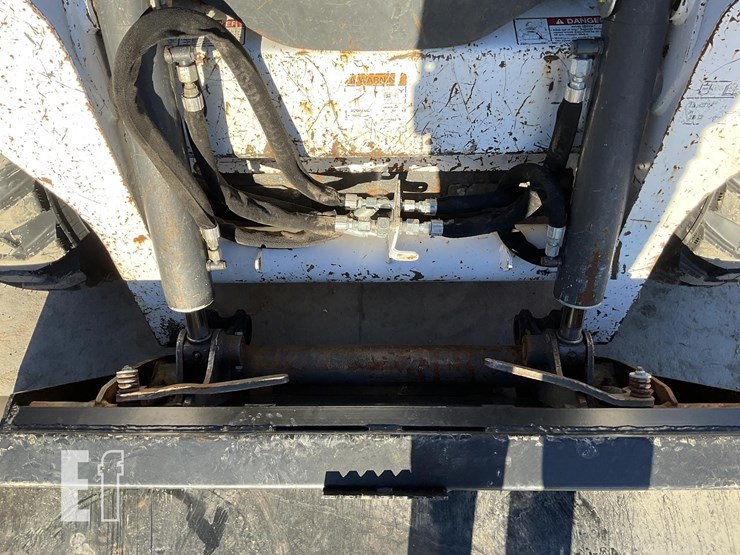 2016-bobcat-s570-image-10