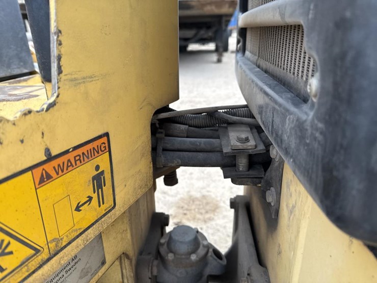 2009-dynapac-cc900-image-23