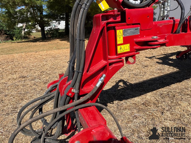 2023-case-ih-2150-image-10