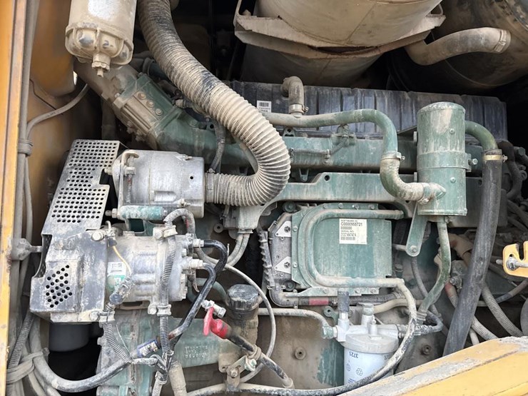 #1911-•-2004-volvo-220e-loader-image-44