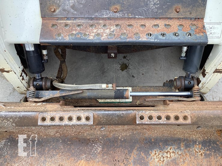 2005-bobcat-s185-image-10