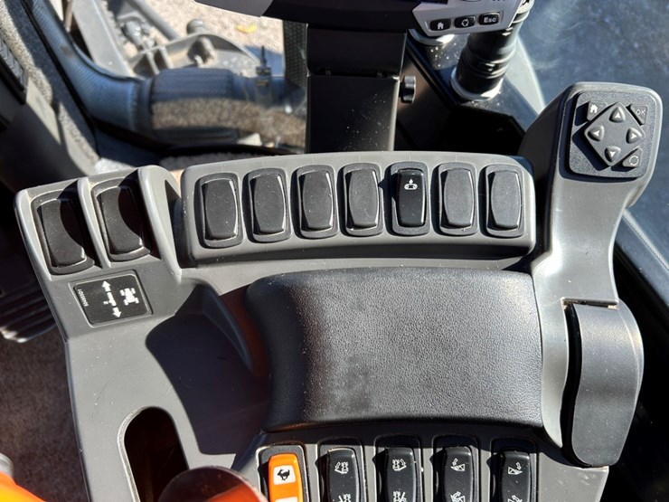 2016-ag-chem-rg1100b-image-46