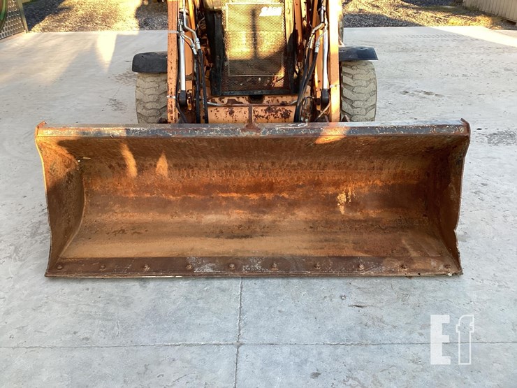 2012-case-580sn-image-9