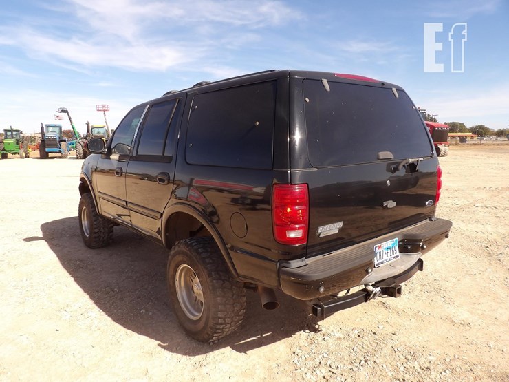 2002-ford-expedition-image-3