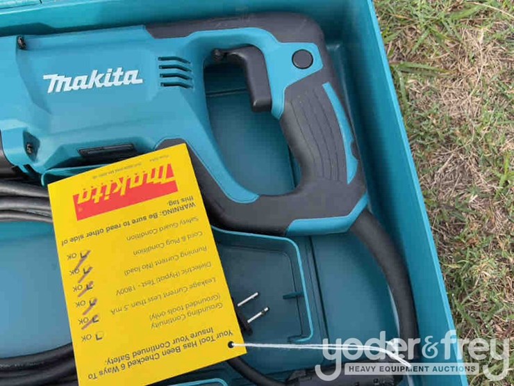 makita-1"-rotary-hammer-corded--hr2641--(1-yr-factory-warranty)--recon-image-7