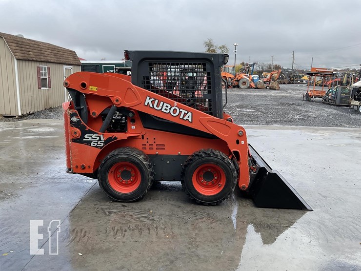 2017-kubota-ssv65-image-5
