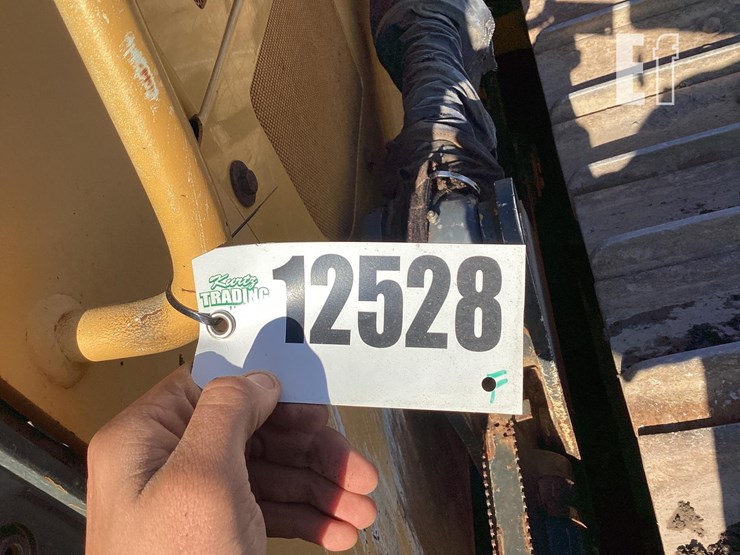 2014-deere-850k-wlt-image-22