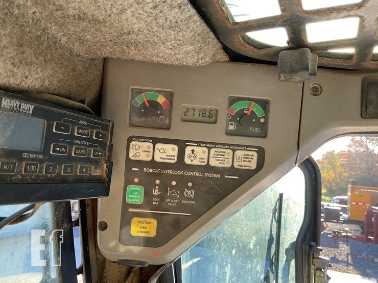 2005-bobcat-t300-image-21