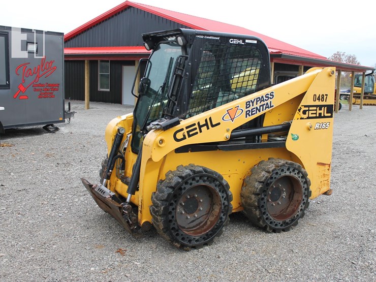 2021-gehl-r165-image-1