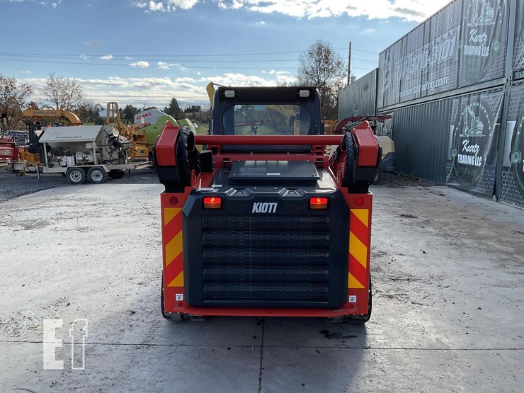 2025-kioti-tl750-image-3