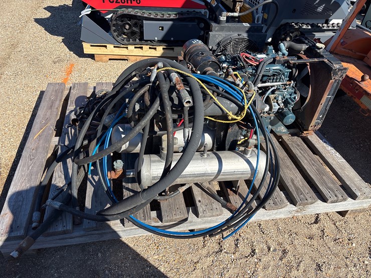 #3511-•-kubota-engine-image-2