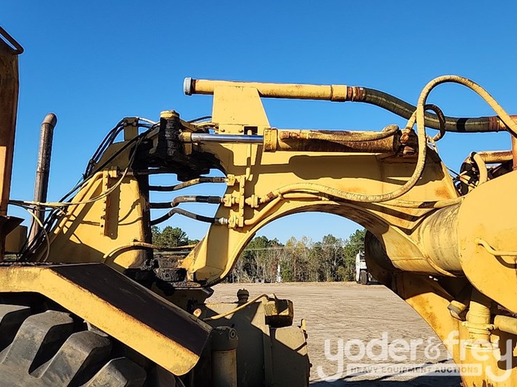 1990-caterpillar-613c-image-20