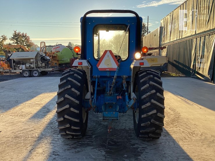 2000-new-holland-2120-image-3