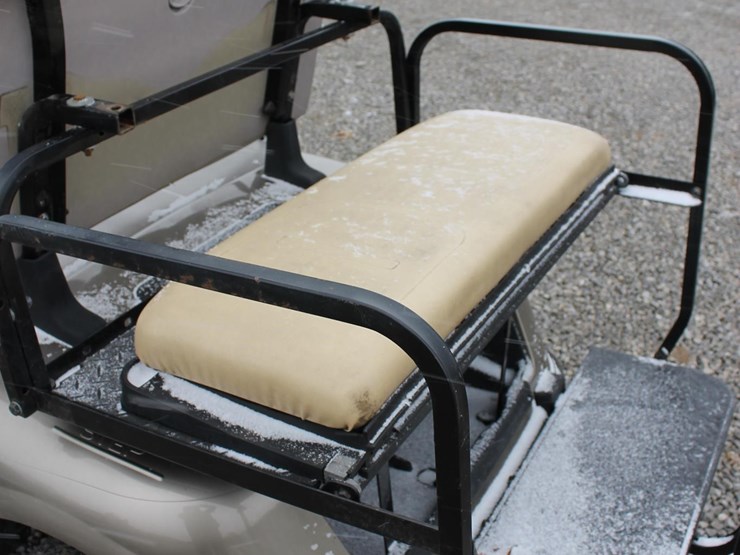 e-z-go-electric-golf-cart-2975-image-8